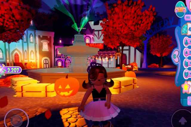 NEW HALO ANSWERS 2022* to WIN The HALLOWEEN HALO 🎃 Autumn Royale High  Royalloween Fountain Answers 